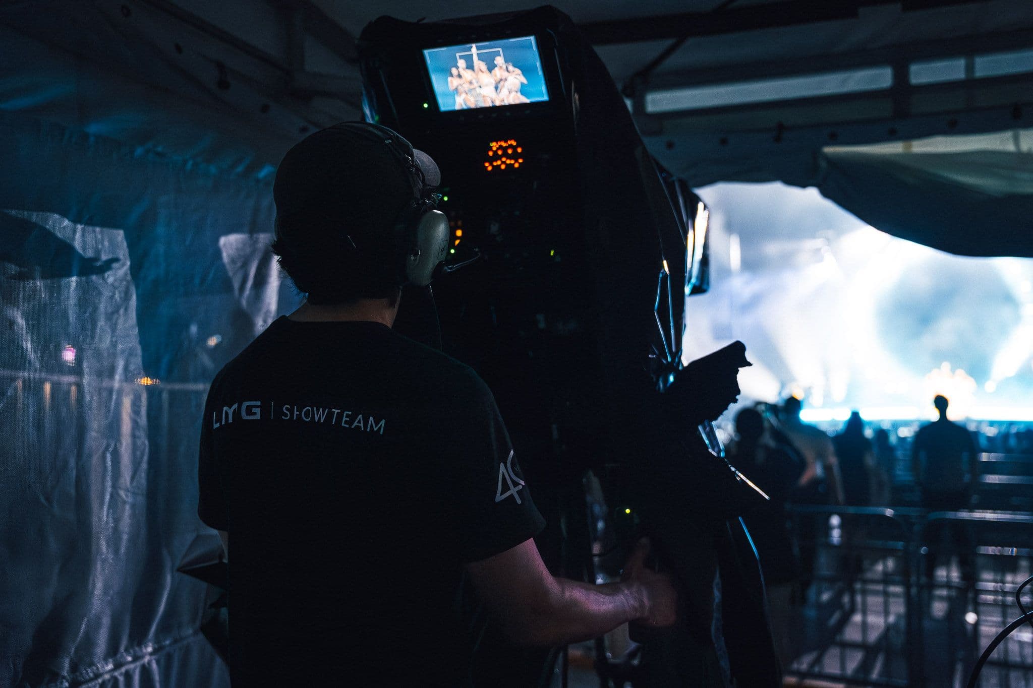 How Full-Time Techs Power LMG Touring | Uven Lauzan