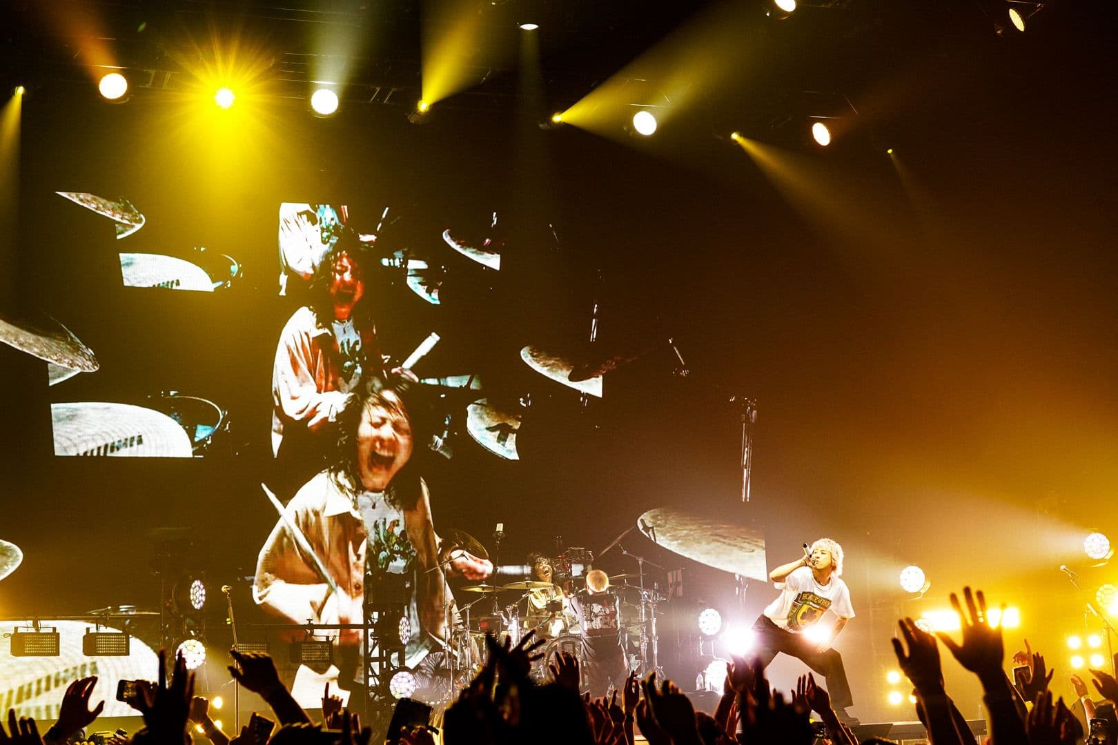 ONE OK ROCK